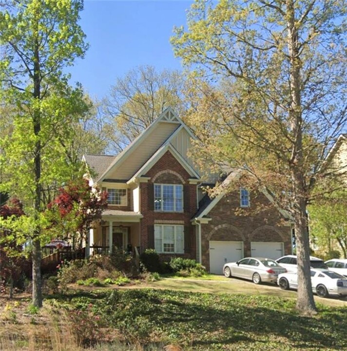 5575 Twelve Oaks Dr in Cumming, GA - Building Photo