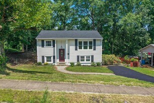 1612 Florida Ave in Woodbridge, VA - Building Photo