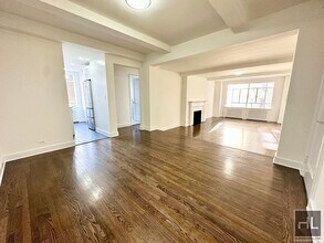 FIFTH AVENUE in New York, NY - Building Photo - Building Photo