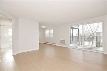 41 Farrwood Ave in North Andover, MA - Building Photo - Building Photo