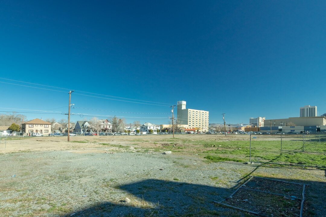 661 Lake Street Apartments in Reno, NV - Building Photo