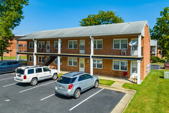 Riverside Park Apartments in Hopewell, VA - Building Photo - Building Photo