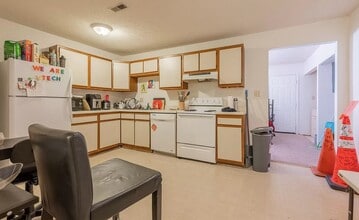171 Clover Valley Cir in Blacksburg, VA - Building Photo - Building Photo