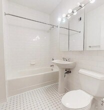 Washington Street, Unit 7C in New York, NY - Building Photo - Building Photo