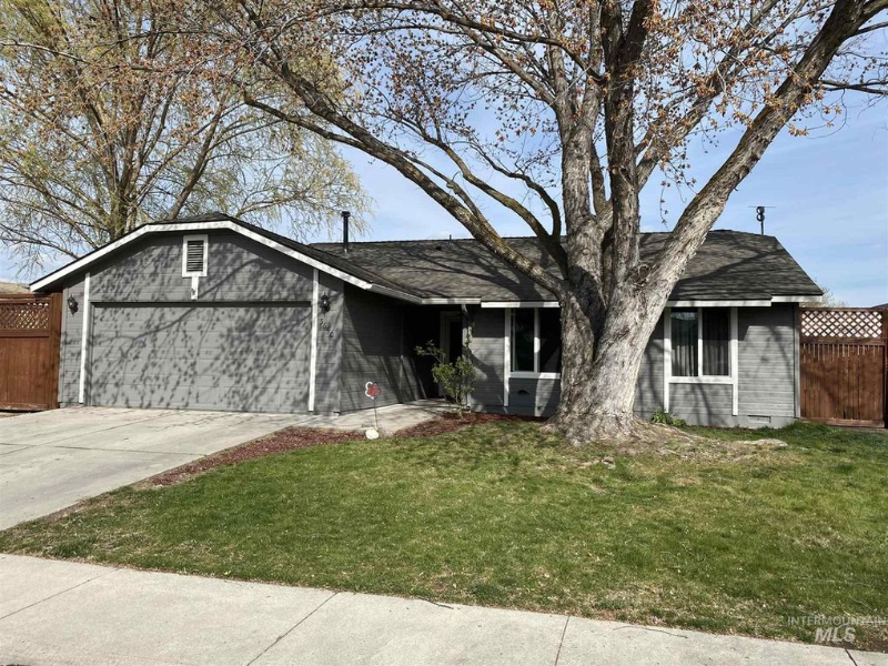 5690 Glencrest Ave in Boise, ID - Building Photo