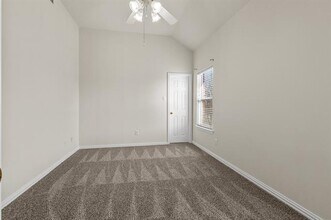 121 Wildwood Ct in Grapevine, TX - Building Photo - Building Photo