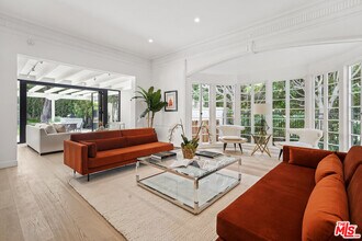 712 N Rodeo Dr in Beverly Hills, CA - Building Photo - Building Photo