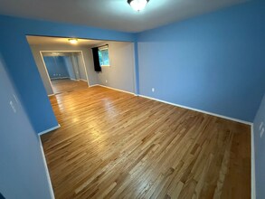 2884 E Eisenhower Pky in Ann Arbor, MI - Foto de edificio - Building Photo