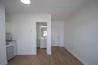 5321 Agnes Ave in Los Angeles, CA - Building Photo - Building Photo