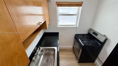 7334 Harding Ave in Miami Beach, FL - Building Photo - Building Photo