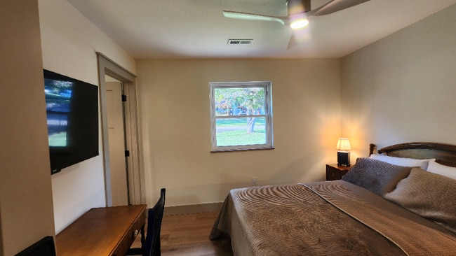 1704 S Forest Dr in Knoxville, TN - Building Photo - Building Photo