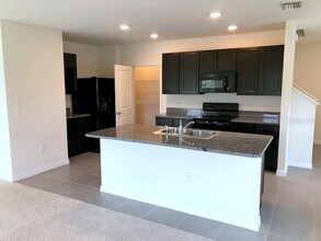 11150 Leland Groves Dr in Riverview, FL - Building Photo - Building Photo