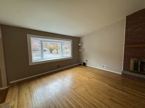 9 Celtic Way in Parsippany Troy Hills, NJ - Building Photo - Building Photo