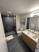 172 NW 34th St, Unit A5 in Miami, FL - Building Photo - Building Photo