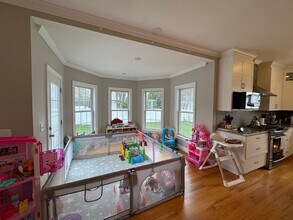 43 Canterbury Rd in Waltham, MA - Building Photo - Building Photo