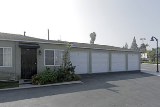 12618 Lakewood Blvd in Downey, CA - Building Photo - Building Photo