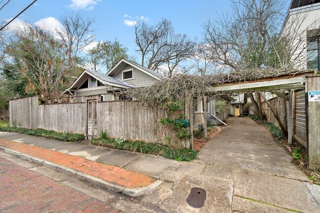 1517 Indiana St in Houston, TX - Building Photo - Building Photo