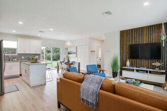 2559 Conroy Dr in West Palm Beach, FL - Building Photo - Building Photo