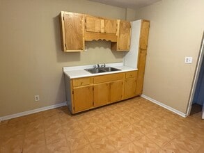 1380 Berdan Ave in Toledo, OH - Building Photo - Building Photo