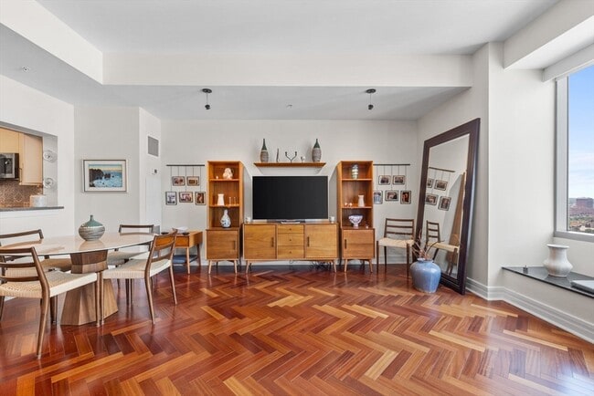 property at 2 Avery St