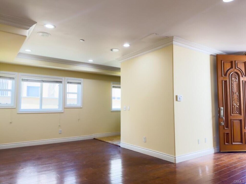 412 Ave F in Redondo Beach, CA - Building Photo