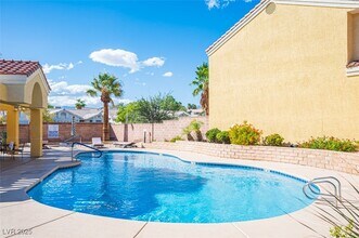 9269 Casa Christina Ln in Las Vegas, NV - Building Photo - Building Photo