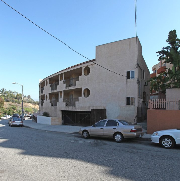 838 New Depot St in Los Angeles, CA - Building Photo