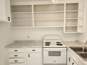 957 47th St in Sarasota, FL - Foto de edificio - Building Photo