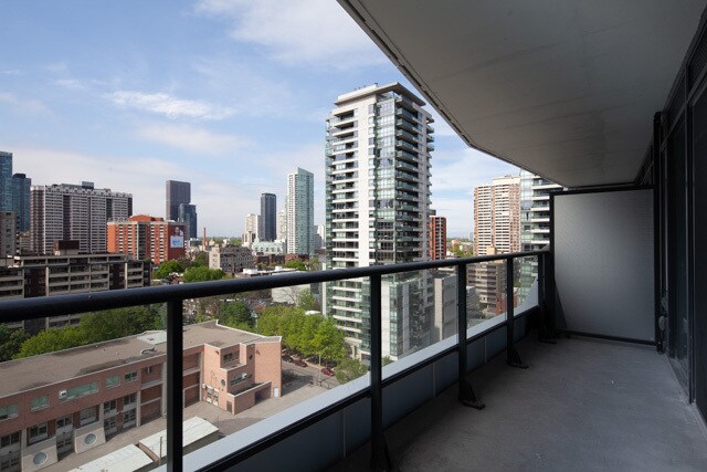 85-1685 Wood St in Toronto, ON - Building Photo - Building Photo