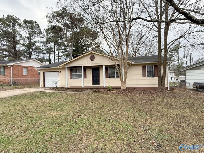 640 Dawson Terrace NW in Huntsville, AL - Building Photo - Building Photo