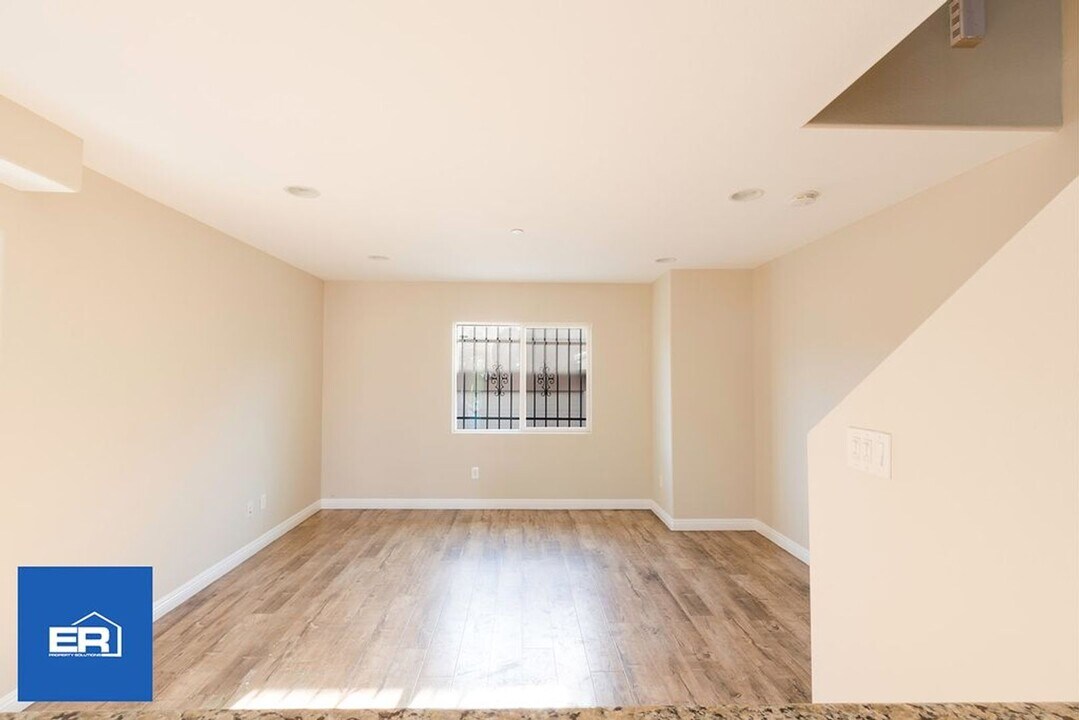2722 Cincinnati St in Los Angeles, CA - Building Photo