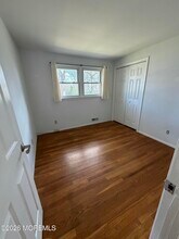 6 Barbara Ln in Toms River, NJ - Building Photo - Building Photo