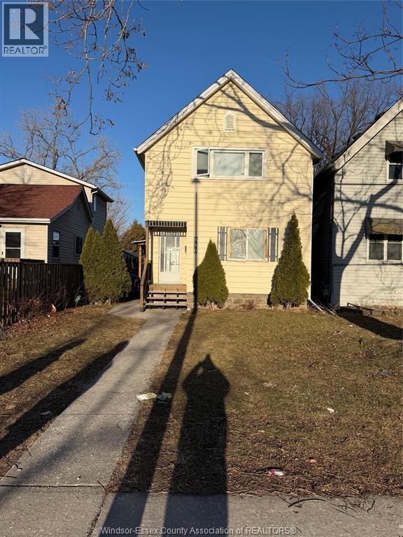 property at 850 Windsor Ave