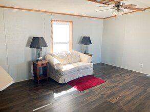 28 Village Ct in Mediapolis, IA - Foto de edificio - Building Photo