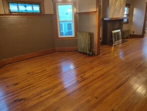 308 Hoboken Rd in East Rutherford, NJ - Building Photo - Building Photo