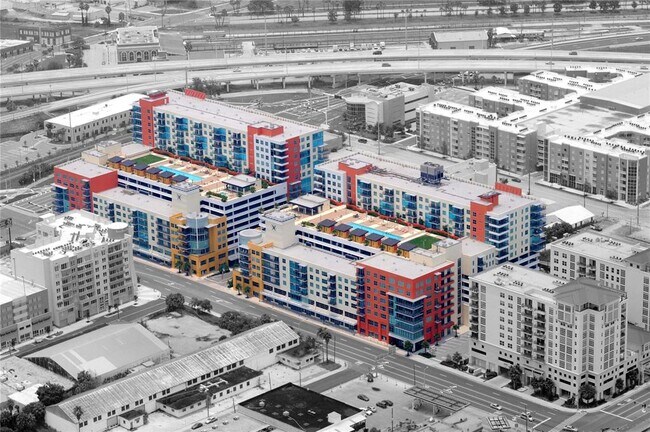 property at 1208 E Kennedy Blvd