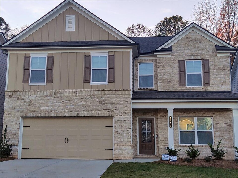 4513 Eastbrook Pl in Snellville, GA - Building Photo