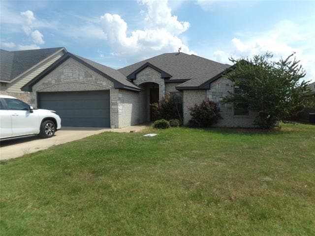 811 Acadia Ct in Tolar, TX - Building Photo - Building Photo