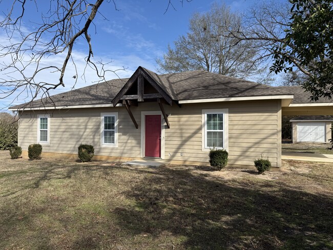 property at 755 Old Toomsboro Rd