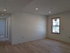 36 Regent St-Unit -2 in Boston, MA - Building Photo - Building Photo
