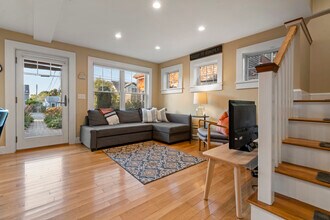 8R Norwood Ave in Rockport, MA - Building Photo - Building Photo