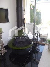 12612 Burnham Dr in Gig Harbor, WA - Foto de edificio - Building Photo