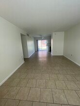 1920 E Edgewood Dr, Unit 1 N in Lakeland, FL - Foto de edificio - Building Photo