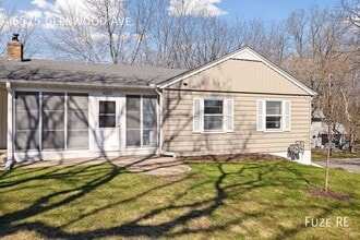 6525 Glenwood Ave in Golden Valley, MN - Building Photo - Building Photo