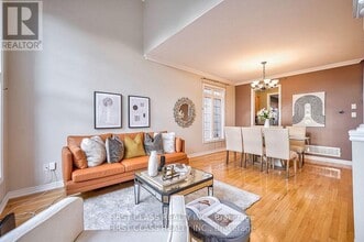 12 Glaceport Crescent in Markham, ON - Building Photo - Building Photo