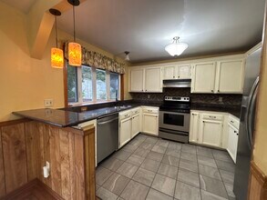 13459 Eldridge Pl NW in Silverdale, WA - Building Photo - Building Photo