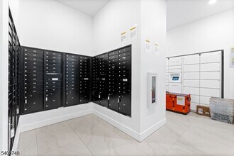 321 E 3rd St in Plainfield, NJ - Building Photo - Building Photo