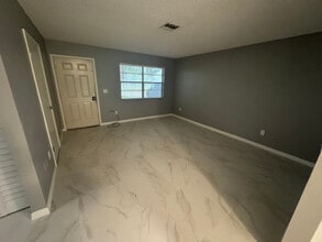 10469 Eastside Ave in Brooksville, FL - Building Photo - Building Photo