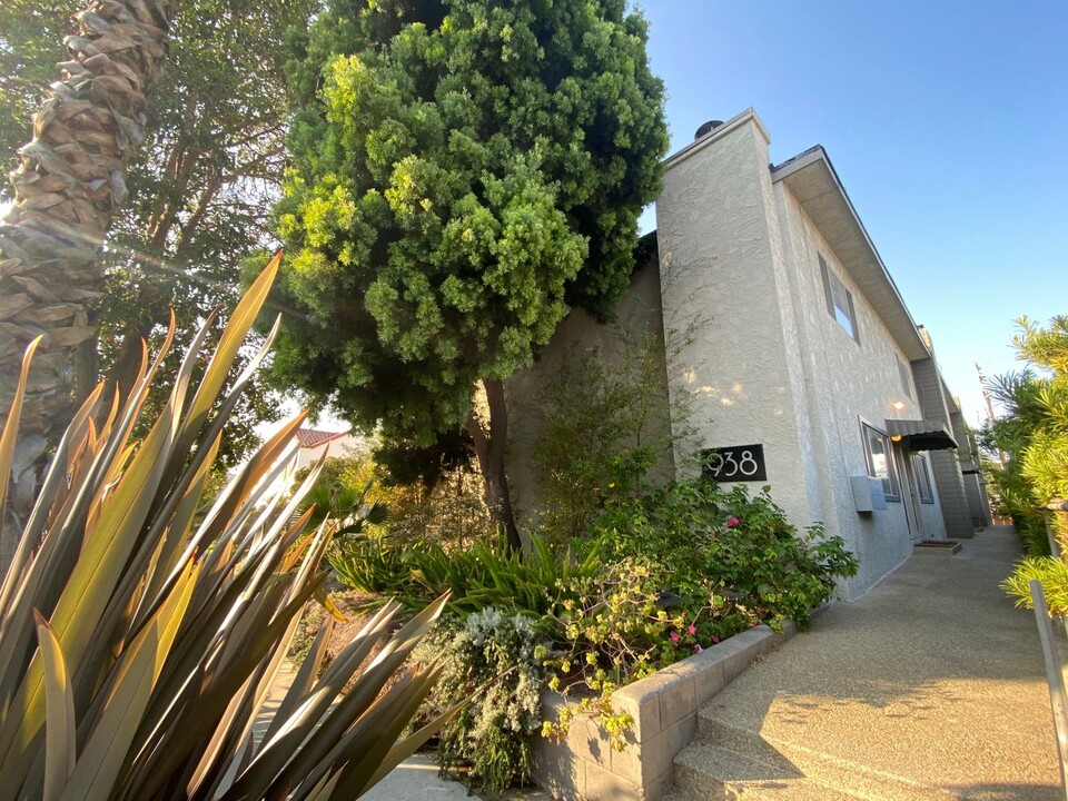 938 6th St in Santa Monica, CA - Building Photo