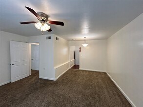 5415 Scott St in Houston, TX - Foto de edificio - Building Photo